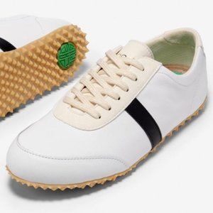 PLAE White Ecols Size 6